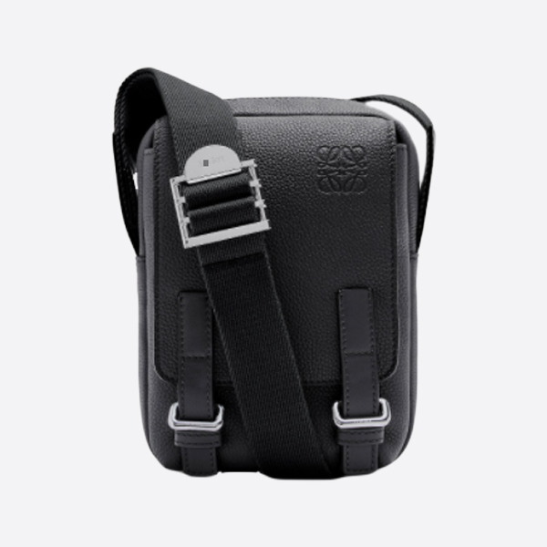 로에베 XS 밀리터리 크로스 바디 소프트 그레인 송아지 스킨 블랙 B553P59X01