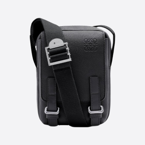 로에베 XS 밀리터리 크로스 바디 소프트 그레인 송아지 스킨 블랙 B553P59X01