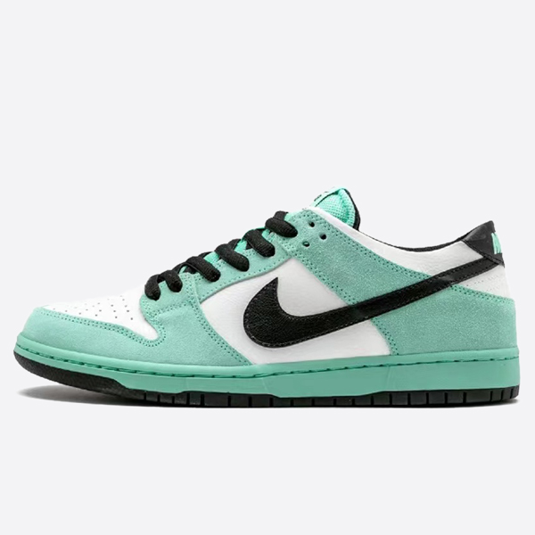 나이키 SB 덩크 로우 PRO 「IW Sea Crystal Green Glow」819674-301