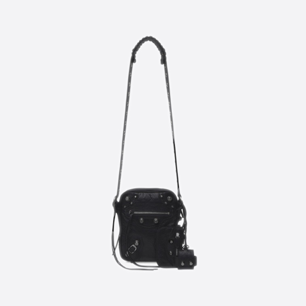 발렌시아가 블랙 아레나 램스킨, 에이지드 실버 하드웨어 르 카골 맨 크로스바디 백 719065210KR1000
