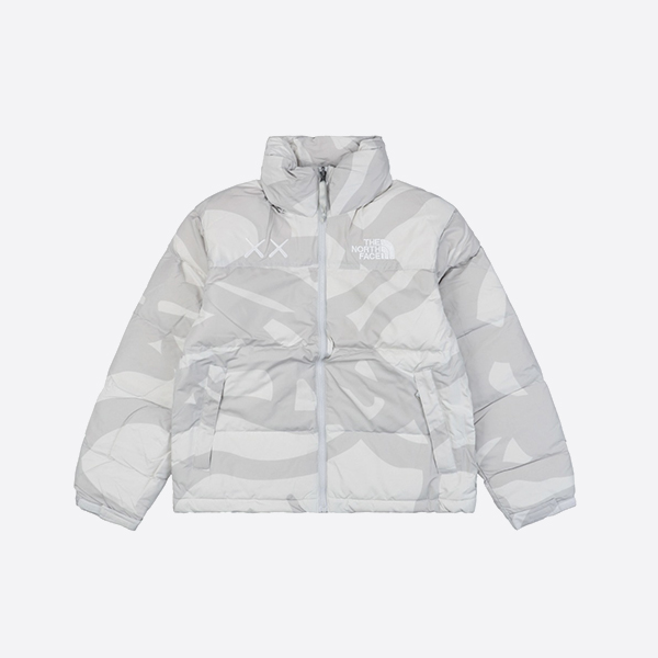 KAWS x 더 노스페이스 레트로 1996 눕시 자켓 화이트